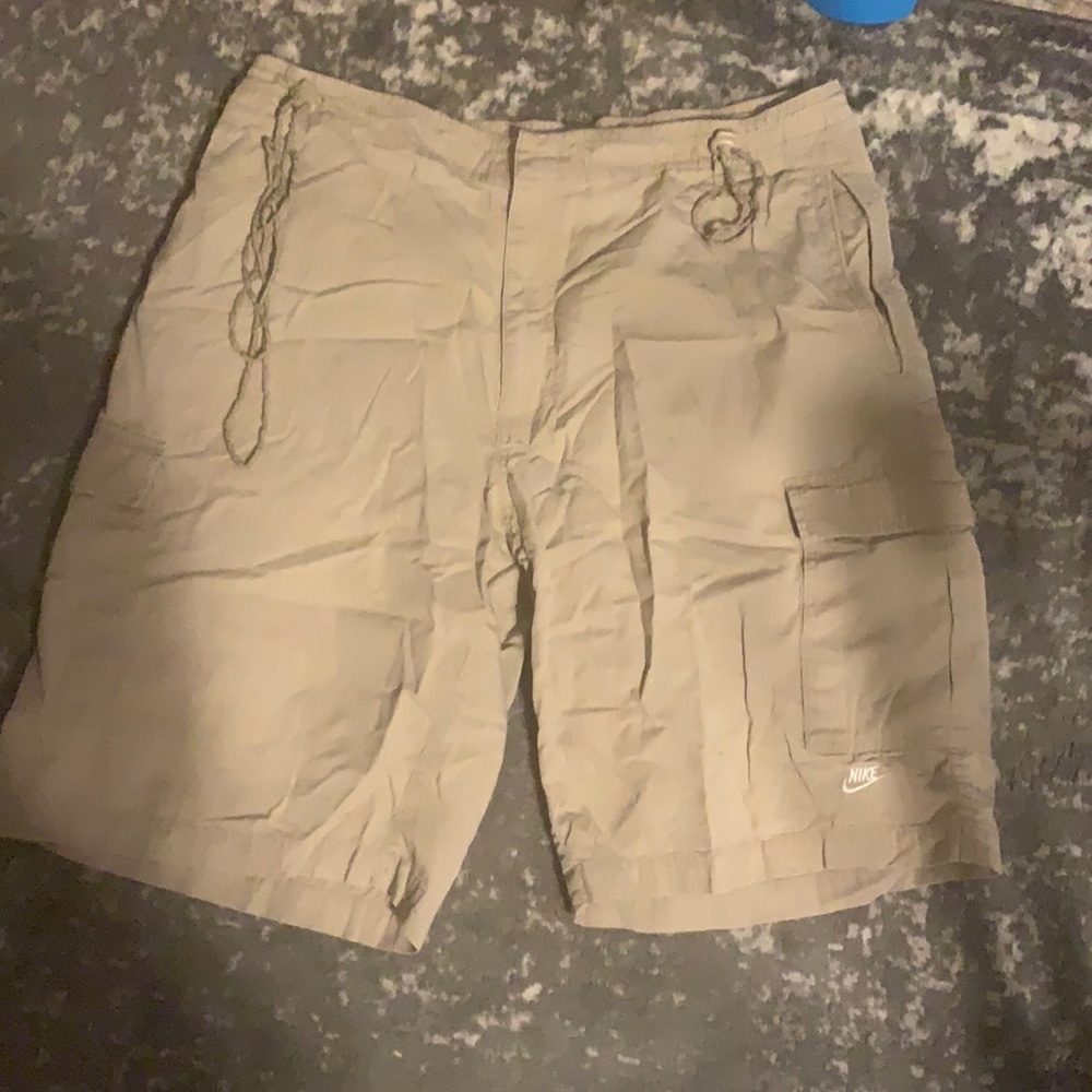 Nike shorts. Sz L